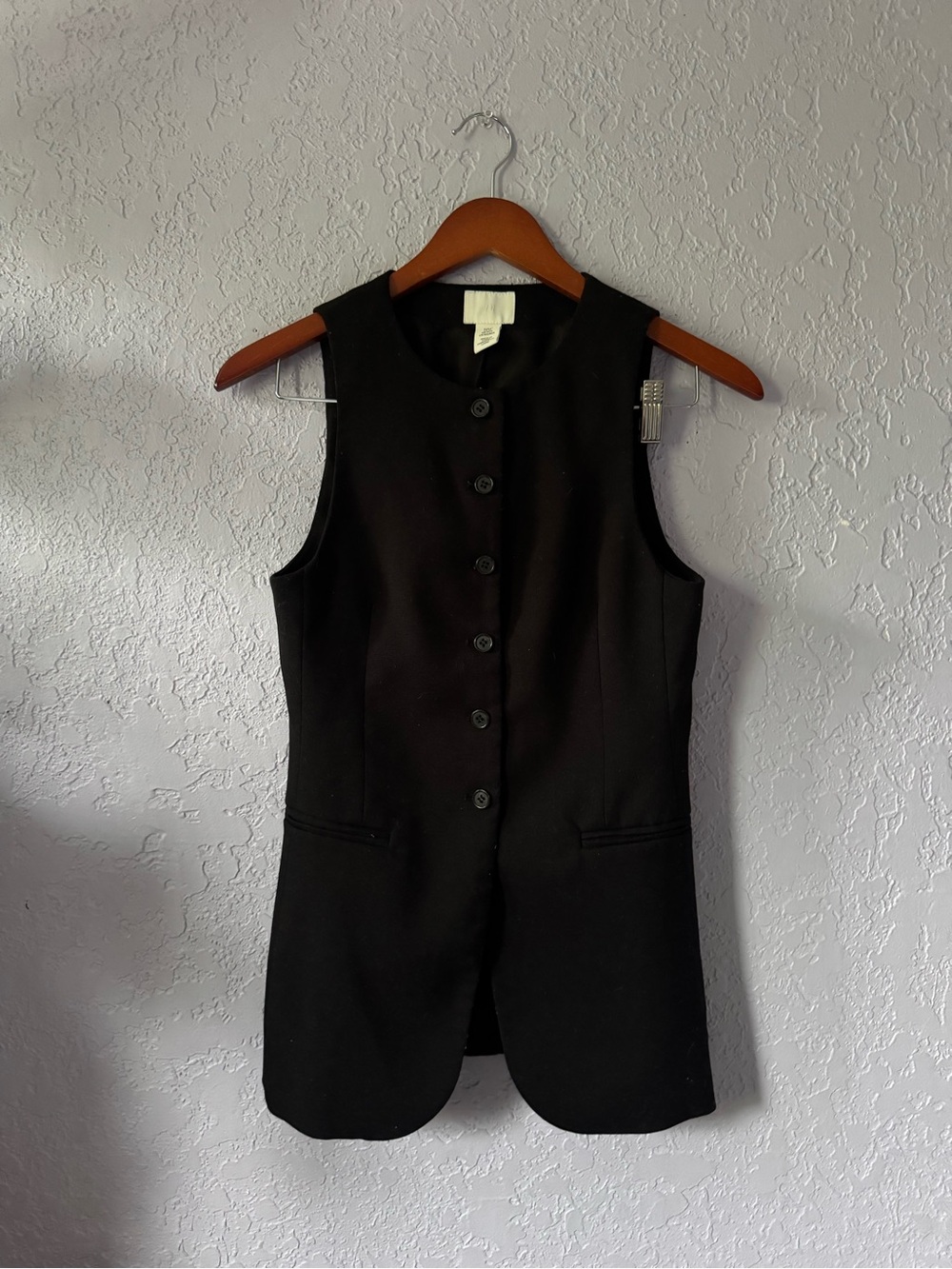 H&M Black Sleeveless Button Front Vest